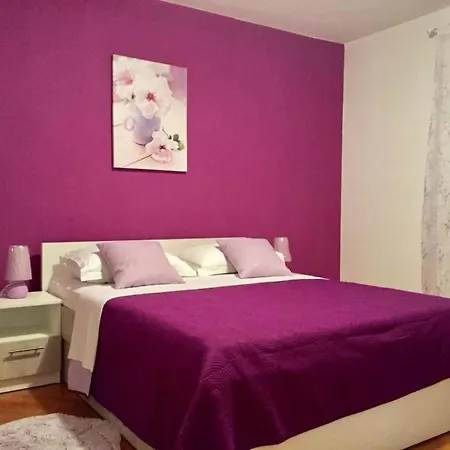 Geraeumige Mit Schoenem Garten By Interhome Apartment *