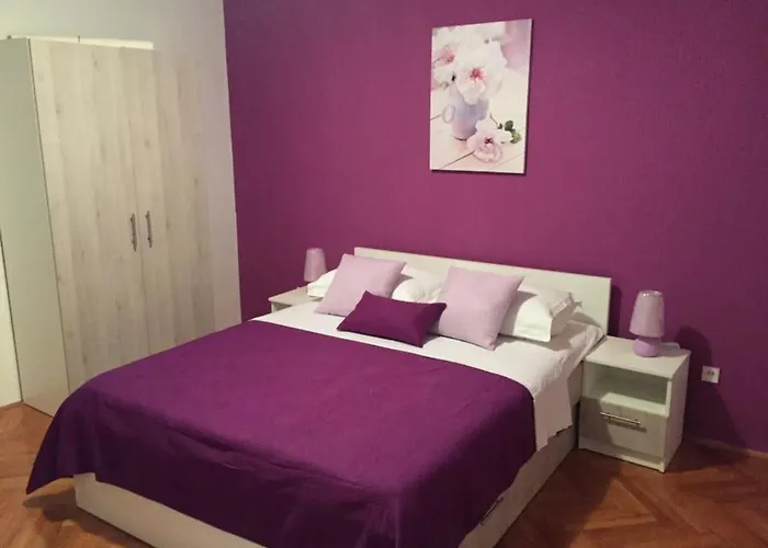 Appartement Geraeumige Mit Schoenem Garten By Interhome Vir