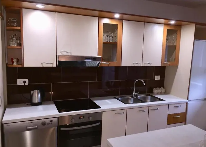 Appartement Geraeumige Mit Schoenem Garten By Interhome