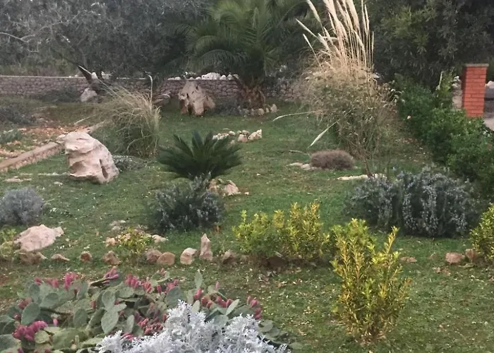 Geraeumige Mit Schoenem Garten By Interhome Apartment *